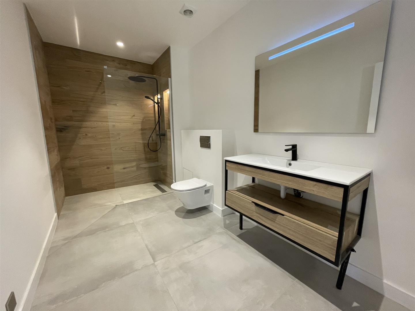 Image of Apartment - 3 Bedrooms - 2 Bathrooms for Rental in Ragged Staff Wharf-Gibraltar, Image 10
